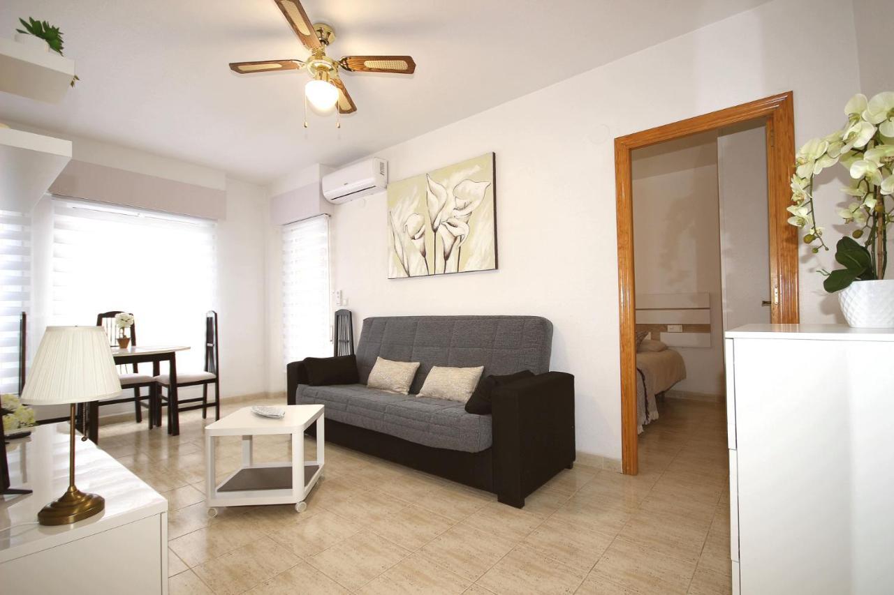 Del Cura Beach Apartment Torrevieja Bagian luar foto