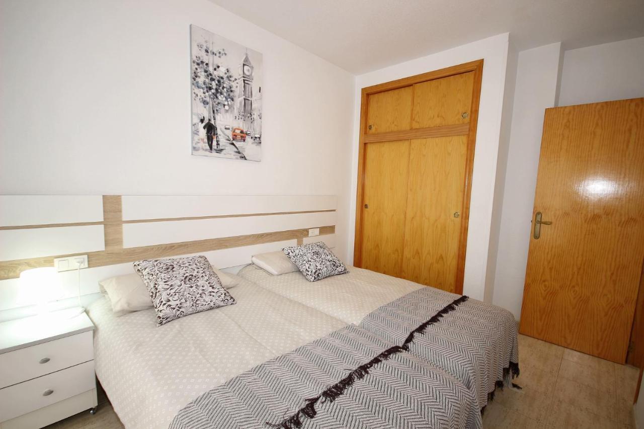 Del Cura Beach Apartment Torrevieja Bagian luar foto